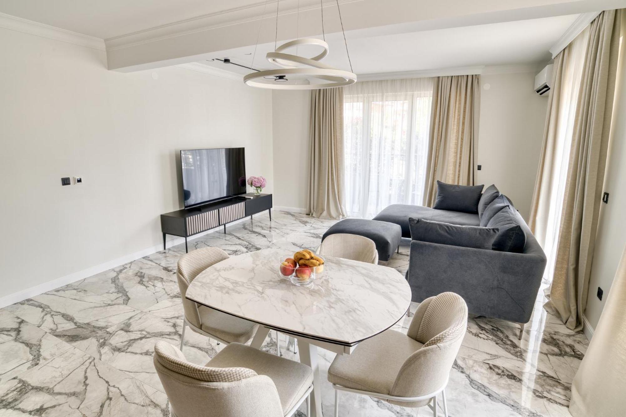 Ap Royal Oak - 2 Bedroom Apartment In ブドヴァ エクステリア 写真